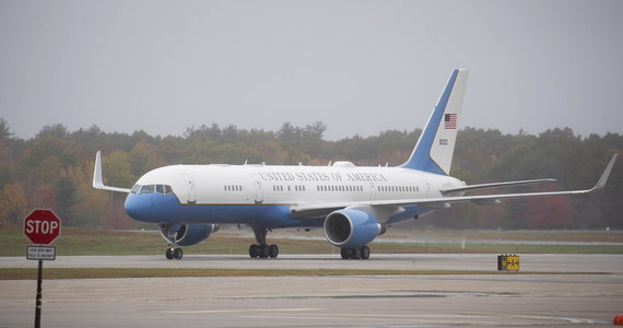 Niespełna pół godziny po starcie samolot rządowy z wiceprezydent USA na pokładzie musiał zawrócić do bazy lotniczej Andrews pod Waszyngtonem. Powodem były problemy techniczne.
