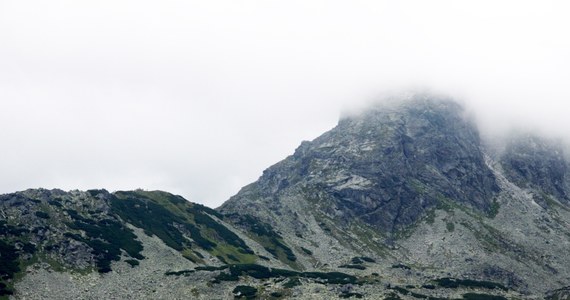 Prokuratura Rejonowa w Zakopanem wszczęła śledztwo w sprawie ludzkich szczątków odnalezionych w Tatrach w okolicach szlaku pomiędzy Żlebem Staniszewskiego a Zadnim Granatem.