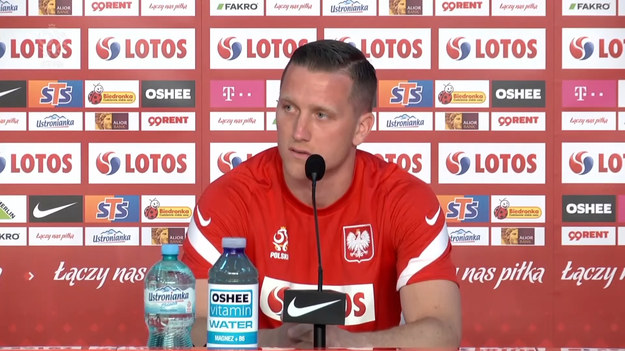 Piotr Zieliński. Nigdy nie miałem problemów zarówno z tym, gdy ktoś mnie chwalił lub krytykował. Taka jest piłka nożna. Każdy ma prawo do swojego zdania - powiedział na konferencji prasowej w Opalenicy przed towarzyskim meczem Polska-Islandia pomocnik reprezentacji Polski Piotr Zieliński.