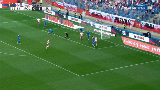 Islandia zdobyła pierwszego gola na stadionie w Poznaniu w meczu towarzyskim z Polską. Początkowo sędzia liniowy pokazał pozycję spaloną, ale później VAR zadecydował, że jednak Albert Gudmundsson trafił do siatki prawidłowo. Polacy wyrównali w 34. minucie po golu Piotra Zielińskiego. Dwie minuty po rozpoczęciu drugiej połowy po zamieszaniu w polu karnym "Biało-Czerwonych" sytuację strzelecką wykorzystał Brynjar Ingi Bjarnason i umieścił piłkę w siatce, zdobywając drugiego gola dla gości. W 88. minucie spotkania wyrównał Karol Świderski i Polacy w ostatnim sprawdzianie przed Euro zremisowali 2-2. 