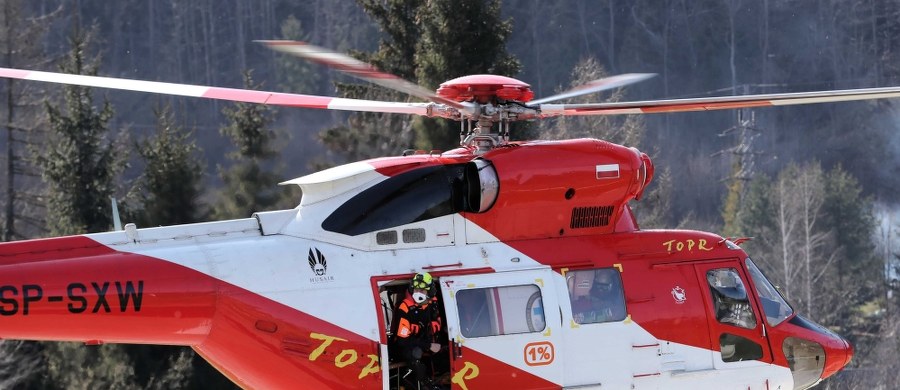 Na czwartek planowane są dalsze poszukiwania ludzkich szczątków w związku ze znalezieniem kości i fragmentów odzieży w okolicach ściany Zadniego Granatu. "Na jutro planujemy wyjście w rejon poszukiwań i będziemy tam sukcesywnie wracali w miarę ginięcia pokrywy śnieżnej. W tym rejonie jest jeszcze dosyć dużo śniegu, a teren jest bardzo trudny w eksploracji, mocno eksponowany i wymagający asekuracji. Dotychczas przeszukaliśmy teren łatwiej dostępny" – wyjaśnił naczelnik Tatrzańskiego Ochotniczego Pogotowia Ratunkowego Jan Krzysztof. 