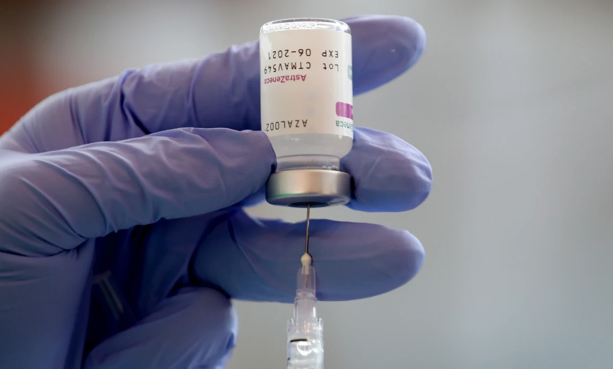 ​Ponad 60 proc. Polaków zaszczepiłoby swoje dzieci przeciwko Covid-19, gdyby mieli taką możliwość - wynika z badania United Surveys dla RMF FM i "Dziennika Gazety Prawnej". W porównaniu do poprzedniego badania wzrosła jednak liczba osób niechętnych takiemu rozwiązaniu.