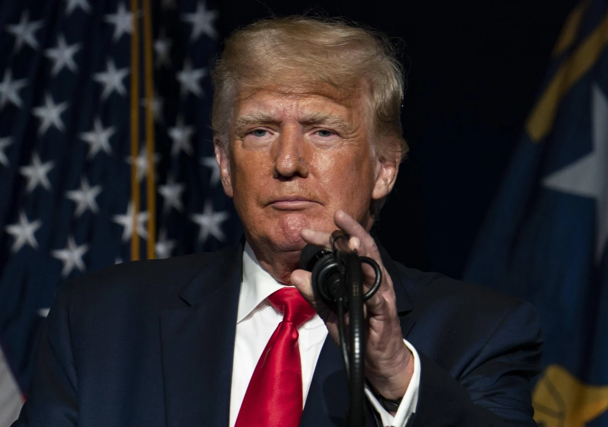 Niemal co trzeci wyborca republikanów wierzy, że były prezydent USA Donald Trump zostanie przywrócony na urząd decyzją Sądu Najwyższego w najbliższych miesiącach - wynika z sondażu Morning Consult i portalu Politico. Według doniesień mediów w taki obrót spraw wierzy też sam Trump.