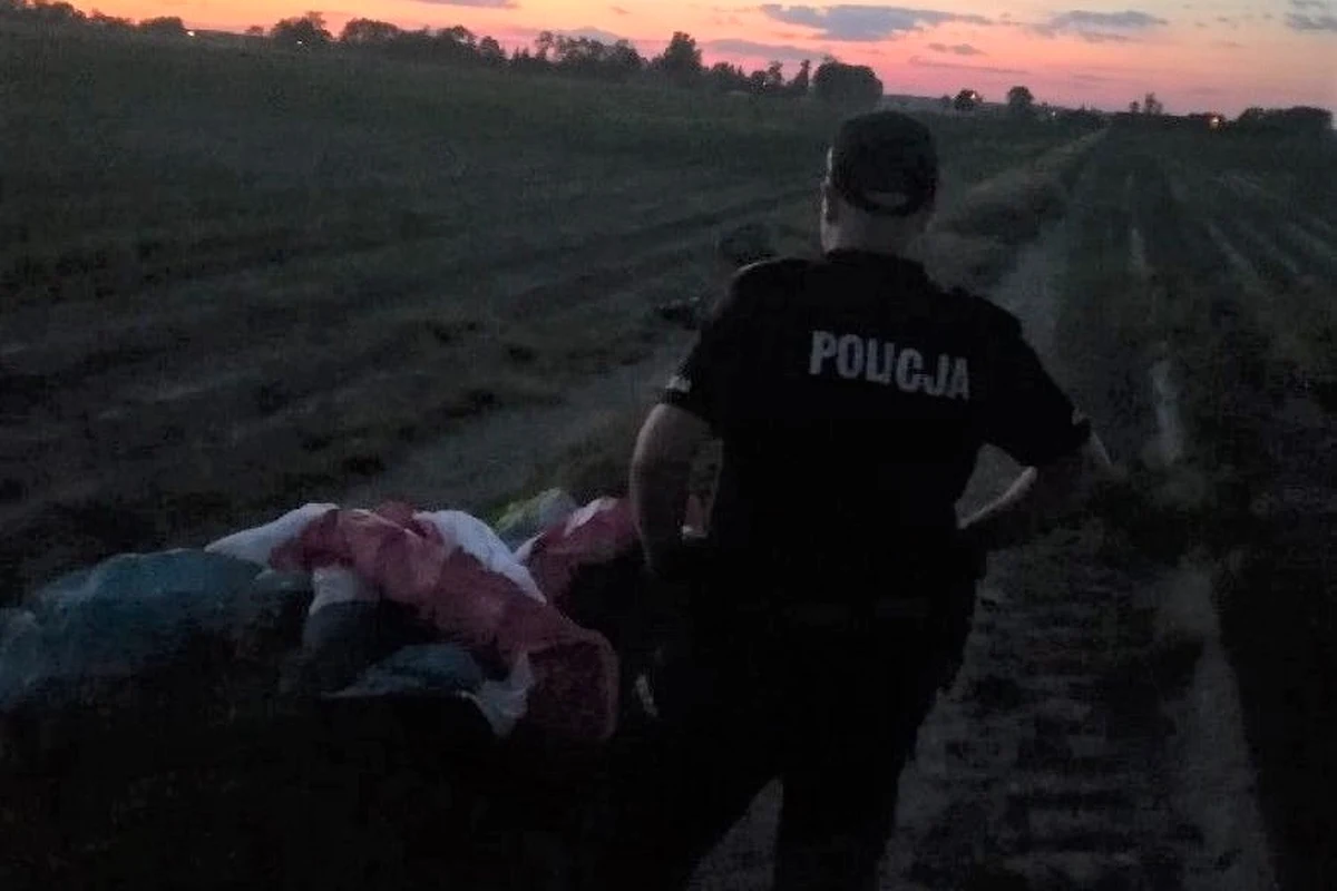 W rejonie miejscowości Besiekiery (Łódzkie) doszło do wypadku z udziałem paralotni, pilotowanej przez 34-latka. Poszkodowany został przetransportowany do szpitala, gdzie zmarł. 