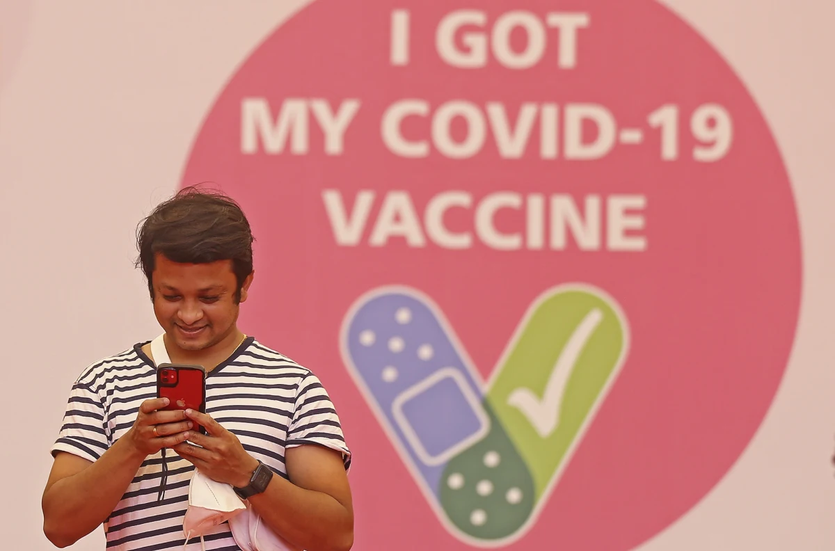 Liczba wykonanych szczepień przeciw Covid-19 w Europie nie wystarczy, by zapobiec nawrotowi pandemii - ocenił w dyrektor Światowej Organizacji Zdrowia (WHO) na Europę Hans Kluge. Zaapelował o kierowanie się zdrowym rozsądkiem podczas podróży.
