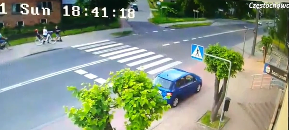 Kierowca, który w Rędzinach w Śląskiem na przejściu dla pieszych o mało nie rozjechał 4 osób, był już karany za spowodowanie śmiertelnego wypadku. Mężczyzna usłyszał już prokuratorskie zarzuty za niedzielną jazdę. Sąd zdecydował dziś również o areszcie dla mężczyzny.