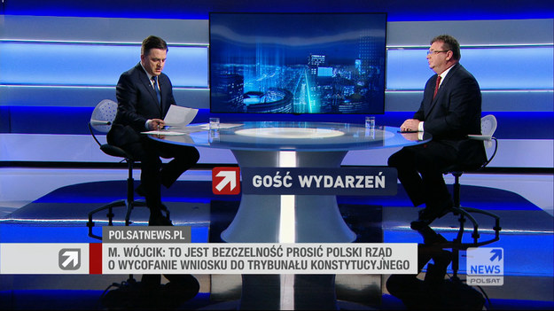 - Dlaczego komisarz nie wysłał takiego listu do pani kanclerz Merkel? Przecież niemiecki, federalny trybunał w Karlsruhe zdecydował, że konstytucja niemiecka jest ważniejsza niż prawo wspólnotowe - zastanawiał się minister wiceprezes Solidarnej Polski Michał Wójcik, pytany o list unijnego komisarza do premiera Morawieckiego ws. jego wniosku do Trybunału Konstytucyjnego.- Komisja Europejska zapowiedziała kroki prawne przeciwko Niemcom - ripostował prowadzący Bogdan Rymanowski.Fragment programu "Gość Wydarzeń", emitowanego na antenie Polsat News.