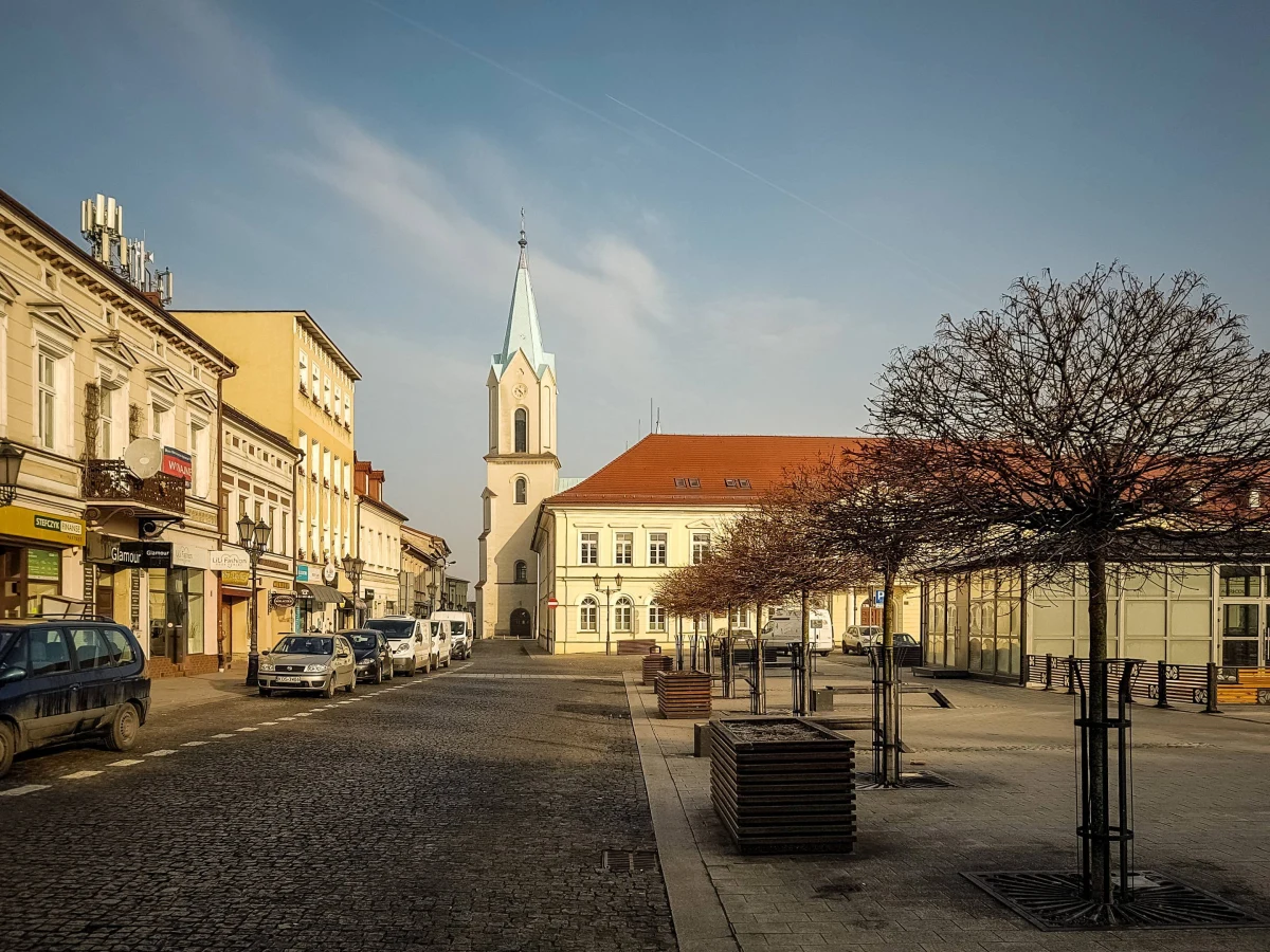 Po raz kolejny wezbrana Sołą w Oświęcimiu wypłukała ze skarpy ludzkie kości. Miejsce zostało zabezpieczone. Według tamtejszej policji w ciągu ostatniego roku policjanci i spacerowicze kilkunastokrotnie znajdowali tam fragmenty szkieletu.