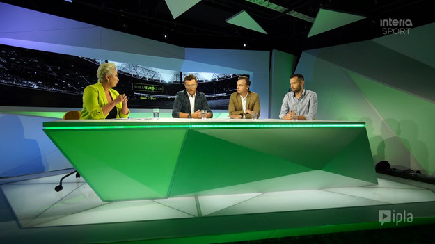 Startuje najbardziej wyczekiwana impreza sportowa roku, a wraz z nią nasz nowy program - "Strefa EURO 12:00". Prowadząca program - Paulina Czarnota-Bojarska - codziennie będzie zapraszać do studia Ipli ekspertów i komentatorów, aby wspólnie z nimi dyskutować o meczach, piłkarzach, akcjach i innych ważnych wydarzeniach, a także przyglądać się najnowszym informacjom na temat reprezentacji Polski. 

