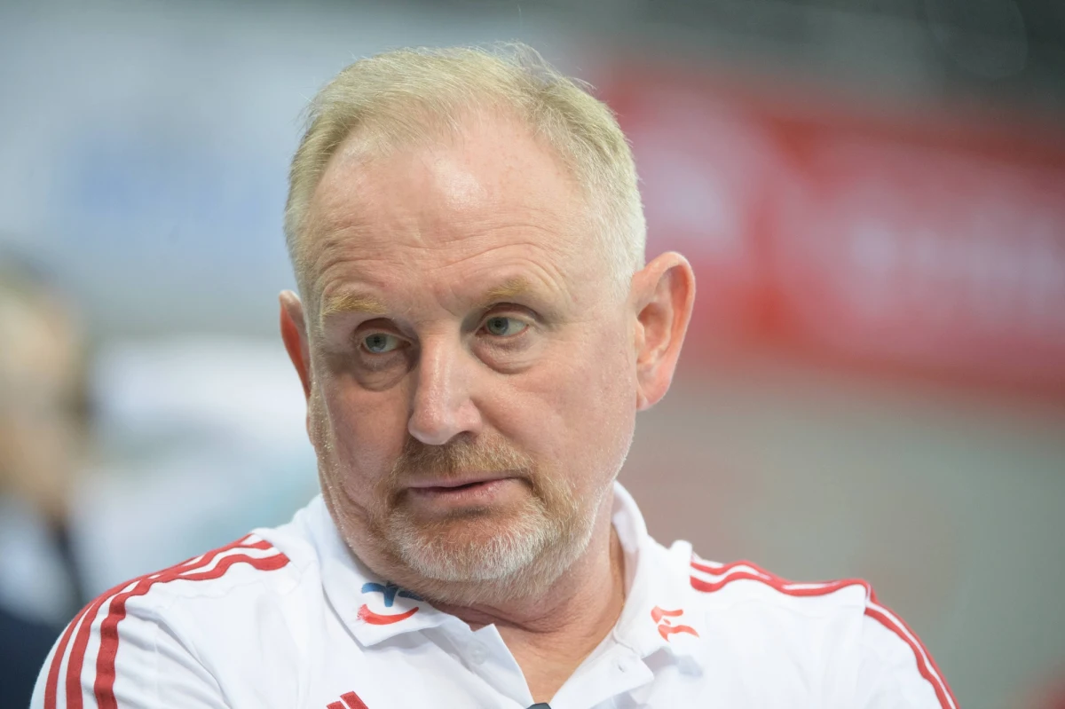 Selekcjoner reprezentacji siatkarek Jacek Nawrocki nie ukrywa, że jego drużynie w Lidze Narodów nie towarzyszy tak mocna presja na wynik, jak podczas poprzednich edycji. Polki nie muszą martwić się o utrzymanie, gdyż w tym roku nikt nie spadnie. "Ten turniej jest dla nas nauką i zbieraniem doświadczenia międzynarodowego" - przyznał Nawrocki. 