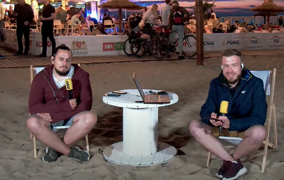 Wielki początek długo oczekiwanego Euro 2020. W Rzymie Włochy spotkały się z Turcją w meczu rozpoczynającym te piłkarskie mistrzostwa. Jak zapowiada się cały turniej? Jakie szanse mają Polacy? O tym między innymi w trzecim odcinku "Stałego fragmentu gry" rozmawiali Paweł Pawłowski i Wojciech Marczyk. 