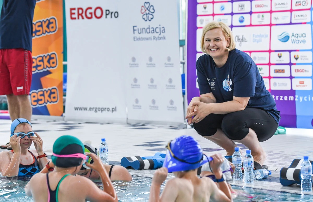 Otylia Swim Tour, cykl warsztatów dla młodych adeptów pływania i ich rodziców, wystartował. Zajęcia, w których wzięło udział blisko dwustu uczestników, odbyły się w niedzielę na obiektach Fundacji Elektrowni Rybnik.