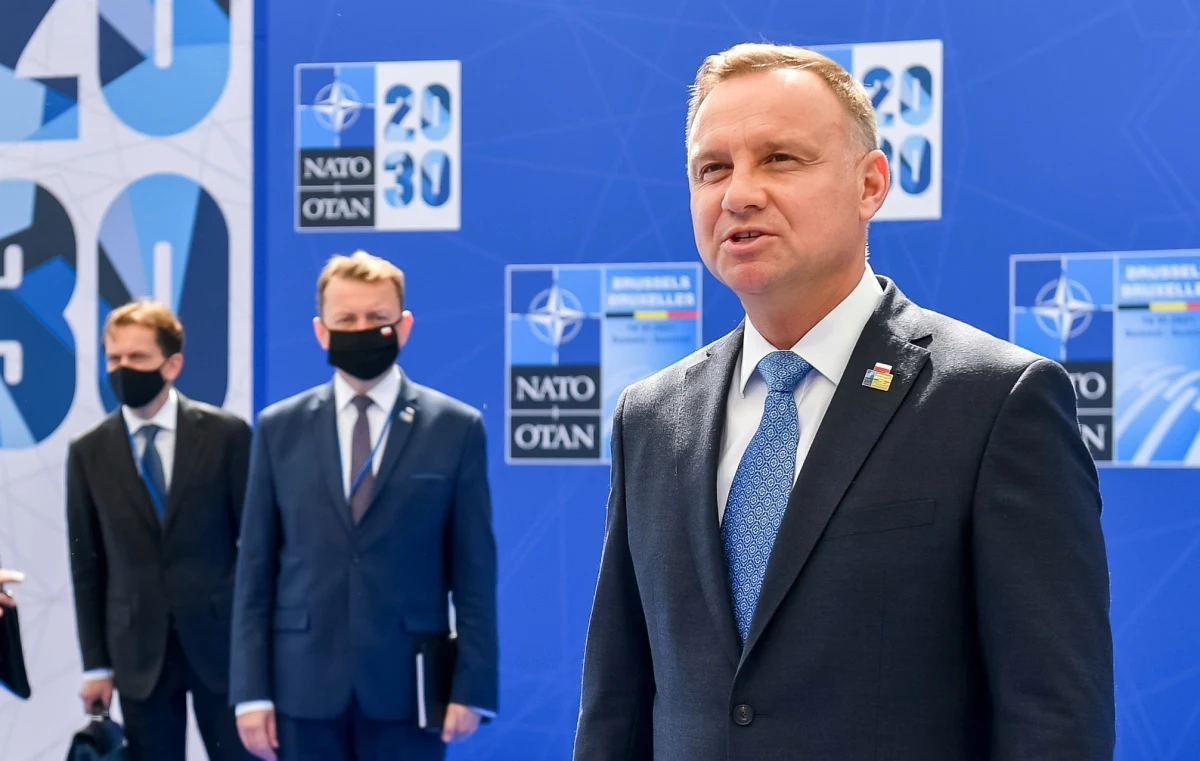 ​Jako bardzo dobry ocenił prezydent Andrzej Duda zakończony w poniedziałek szczyt NATO w Brukseli. Jak mówił, dyskusja dotyczyła m.in. bezpieczeństwa na wschodniej flance Sojuszu oraz zagrożeń, w tym tych ze strony Rosji, które Duda uznał za jedno z największych wyzwań obecnie.