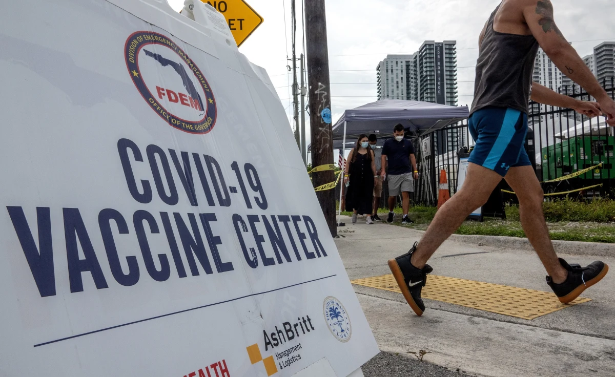 Były komisarz Agencji ds. Żywności i Leków (FDA) dr Scott Gottlieb ostrzegł, że wariant Delta koronawirusa prawdopodobnie stanie się dominującym źródłem nowych infekcji w USA. Najbardziej zagrożeni są nim nieszczepieni Amerykanie.