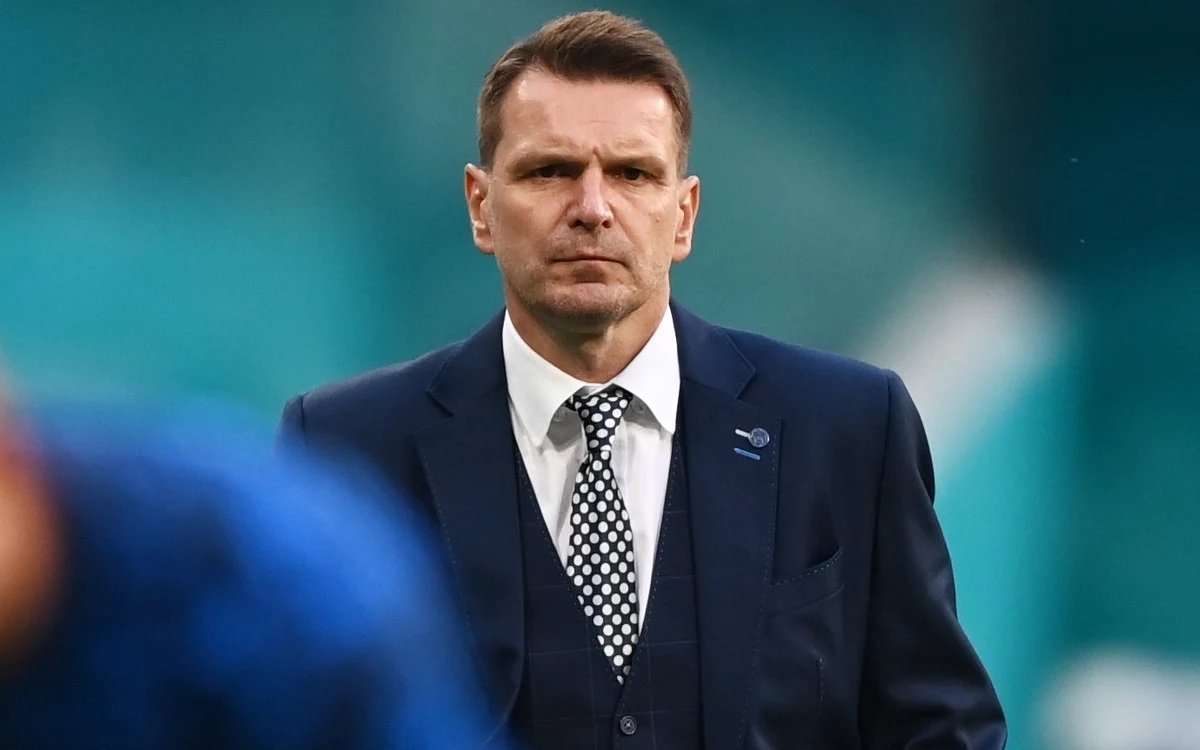 ​Selekcjoner słowackiej reprezentacji Stefan Tarkovic przyznał, że właśnie takiego meczu z Polską się spodziewał, a wygrana była możliwa dzięki wyeliminowaniu z gry Roberta Lewandowskiego. Biało-czerwoni przegrali w Sankt Petersburgu 1:2 w pierwszym spotkaniu grupowym mistrzostw Europy.