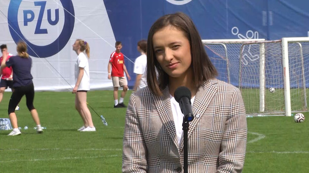 Dwa dni temu wróciłam do Polski. Teraz przez trzy dni będę trenować na trawie i wyjeżdżam do Eastbourne. W Wimbledonie na pewno nie zagram w debla - mówi nasza najlepsza tenisistka.