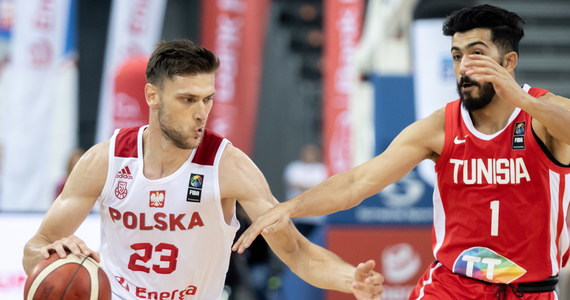 Polscy koszykarze pokonali Tunezję 89:66 (20:18, 30:11, 25:17, 14:20) w towarzyskim meczu rozegranym w Gliwicach.
