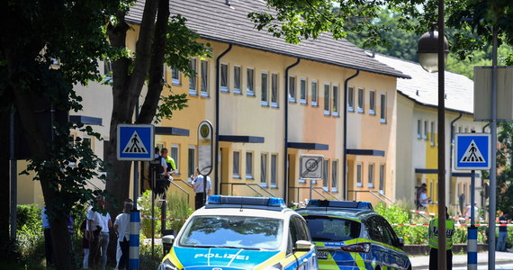 Dwie osoby zostały zastrzelone w Espelkamp w Nadrenii Północnej-Westfalii. Domniemany sprawca został złapany kilka godzin później. Według doniesień mediów, ofiarami są była żona podejrzanego i jej brat.