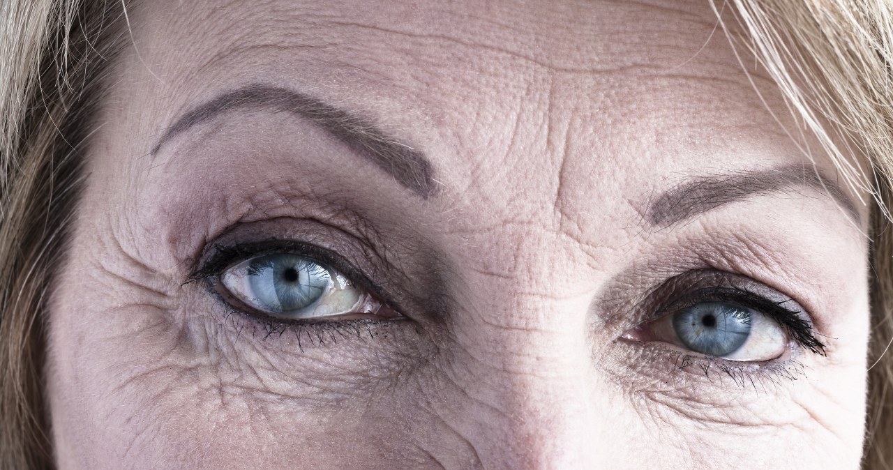 Tak dodajesz sobie lat. Oto co naprawdę sprawia, iż skóra wygląda starzej