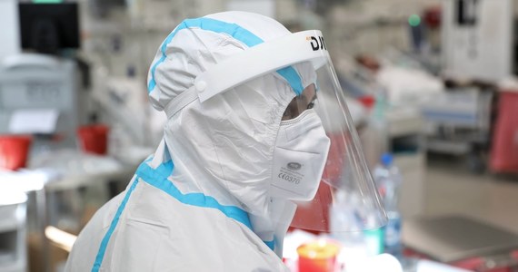 Minionej doby w Polsce zarejestrowano 168 nowych zakażeń koronawirusem. Zmarło 41 chorujących osób. Łącznie od początku pandemii w naszym kraju zaraziło się 2 878 634 osób, a 74 823 zmarło. 