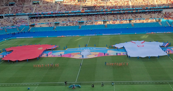 Hiszpania - Polska. Ceremonia poprzedzająca mecz na stadionie w Sewilli. Wideo