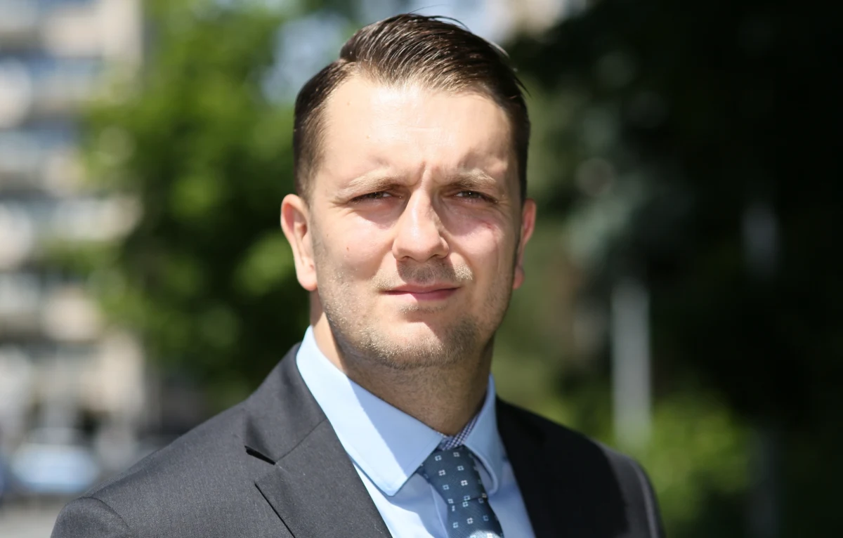 Koło poselskie "Centrum" powstanie w momencie przesilenia na scenie politycznej - zapowiedział w rozmowie z PAP poseł niezrzeszony Łukasz Mejza, który razem z posłem Zbigniewem Ajchlerem założył stowarzyszenie o tej nazwie.