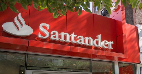 ​Niedzielna awaria w Santander Banku Polska przeraziła wielu klientów. W internecie użytkownicy usług finansowych pisali, że z ich konta znikały duże sumy pieniędzy. Bank poinformował, że problem dotyczył niewielkiej części transakcji. Awaria została już naprawiona. 