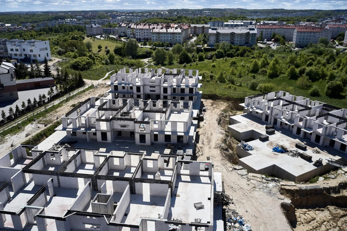 ​Były prezes gdańskiej Spółdzielni Mieszkaniowej Ujeścisko Grzegorz H., który w kwietniu podciął sobie żyły podczas czynności w prokuraturze, w najbliższym czasie będzie przesłuchany przez śledczych. Mężczyzna przebywa w areszcie w związku z postępowaniem dotyczącym nieprawidłowości w spółdzielni, którą kierował. 