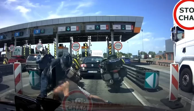 ​Bójka na A4. Kierowca uderzył motocyklistę