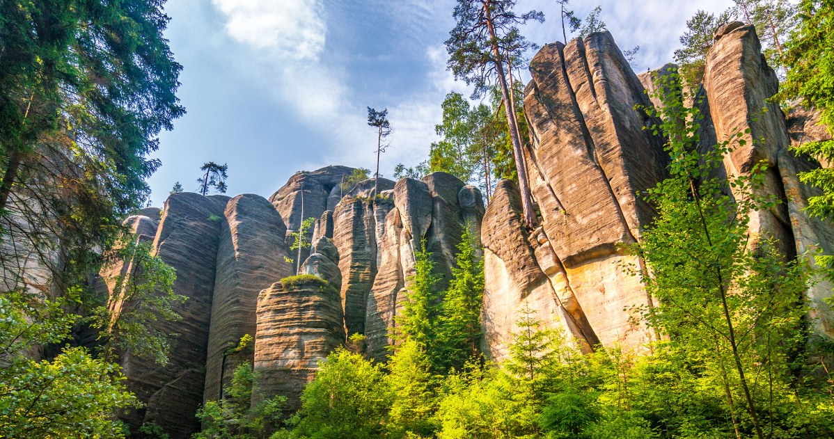 To skalne miasto znajduje się nieopodal polskiej granicy. Idealne na jednodniową wycieczkę