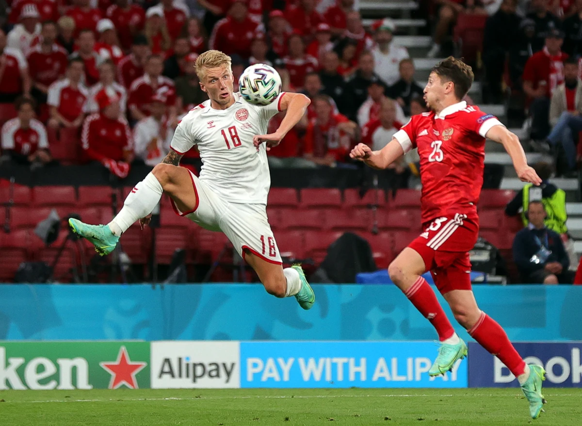Duńczycy pokonali 4:1 Rosjan w meczu grupy B Euro 2020 i awansowali do 1/8 finału. W 1/8 finału Duńczycy zagrają 26 czerwca w Amsterdamie z Walią.