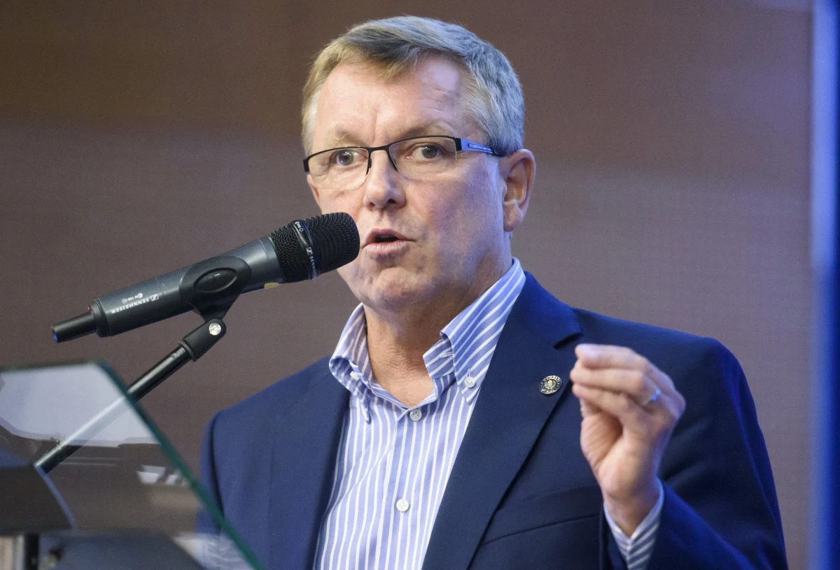 ​Narodowy Bank Węgier podniósł stopę referencyjną do 0,90 proc., czyli o 30 punktów bazowych - podano w komunikacie po posiedzeniu Rady Pieniężnej.