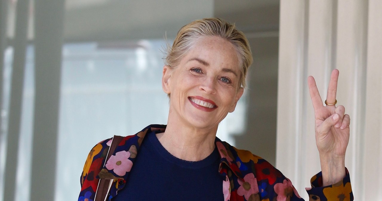 Sharon Stone w najnowszym wywiadzie pokusiła się o cokolwiek kontrowersyjną opinię na temat Meryl Streep. Zasugerowała bowiem, że powszechne zachwyty na temat umiejętności jej koleżanki po fachu są nieco przesadzone. "Cała branża opiera się na przeświadczeniu, że wszyscy powinniśmy zazdrościć Meryl i z nią rywalizować, ponieważ jest najlepsza. To niewątpliwie wspaniała kobieta i aktorka, ale prawdę mówiąc, są inne aktorki równie utalentowane, co ona" - powiedziała gwiazda "Nagiego instynktu".