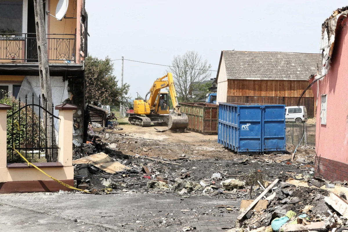Jest specjalne rozporządzenie w sprawie uproszczonych procedur odbudowy domów zniszczonych przez wielki pożar w Nowej Białej na Podhalu. W środę podpisał je premier Mateusz Morawiecki.