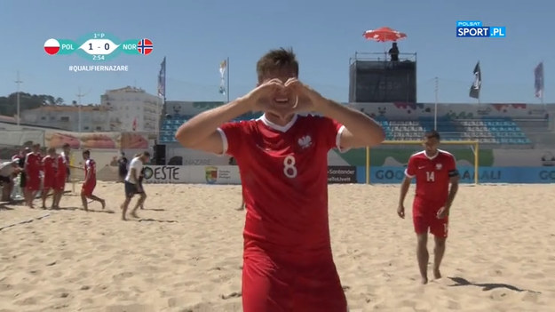 >Reprezentacja Polski w piłce nożnej plażowej nie zdołała awansować do finałów mistrzostw świata, które odbędą się w Rosji. Po poniedziałkowej porażce 2:8 z piętnastą w światowym rankingu Białorusią, we wtorek nasi zawodnicy przegrali 6:7 z Hiszpanią. W środę "Biało-Czerwoni" na otarcie łez pokonali Norwegię 3:1.