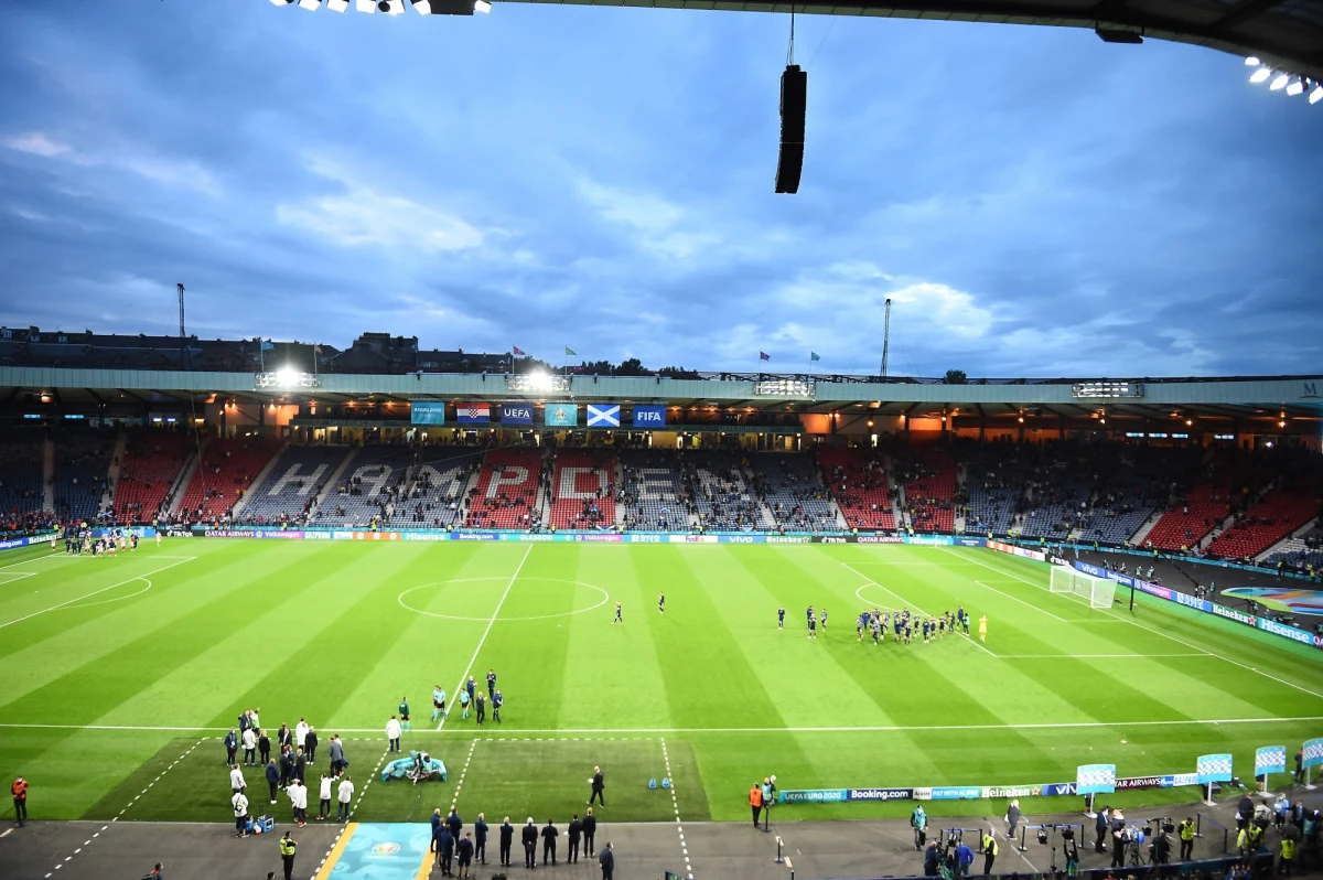 Mistrzostwa Europy w piłce nożnej wkraczają w decydującą fazę. Dziś poznaliśmy ostatnie zespoły, które awansowały do 1/8 finału rozgrywek. 