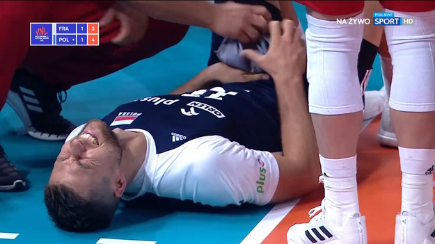 Do nietypowej kontuzji doszło w spotkaniu Francja - Polska.
Michał Kubiak, gdy skakał do bloku, został trafiony w czuły punkt. 
Na szczęście po chwili był gotowy do gry! 