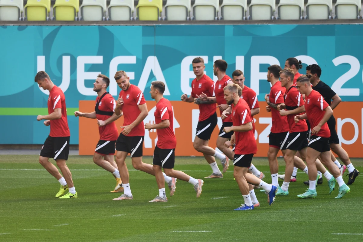 Paulo Sousa podjął decyzję! Wiemy już, których piłkarzy selekcjoner wyznaczył na mecz ze Szwecją. Polska walczy o awans do 1/8 finału mistrzostw Europy. Musimy wygrać ze Szwedami, by zagrać w kolejnej fazie turnieju.