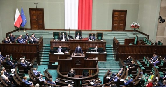 Debata nad odwołaniem trzech ministrów. Jest decyzja Sejmu - Wydarzenia w INTERIA.PL - Vimarsana News