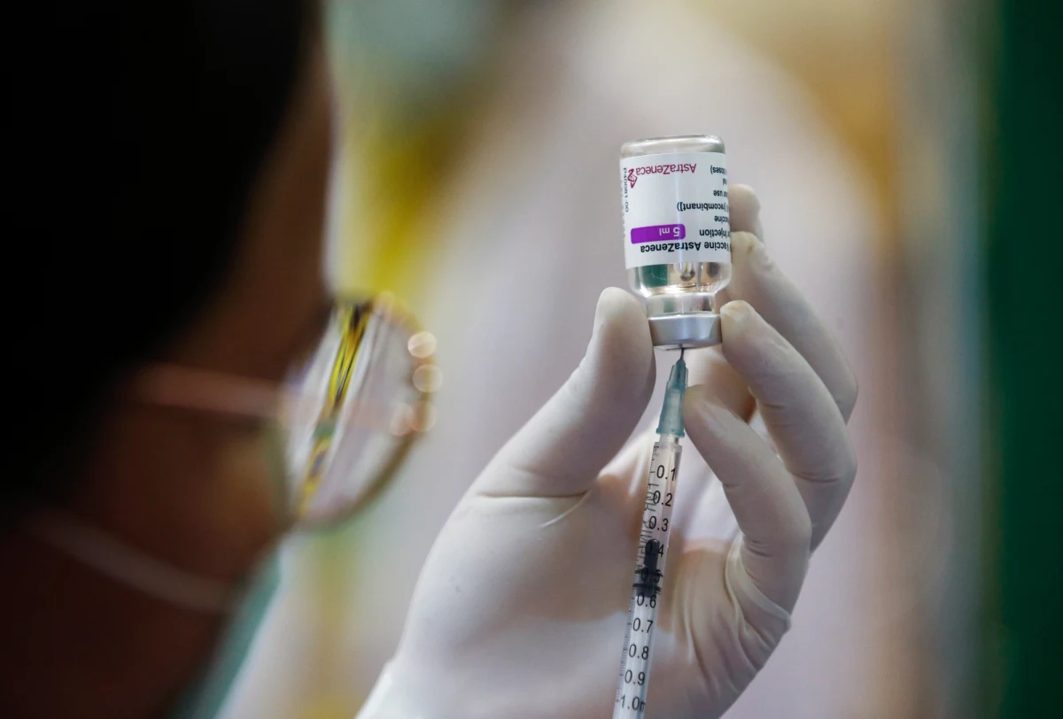 ​Rząd Australii ogłosił, że planuje do października zaprzestać szczepień przeciw Covid-19 preparatem firmy AstraZeneca, a później, kiedy dominować będą preparaty firm Moderna i Pfizer, szczepionka ma być podawana tylko na żądanie.