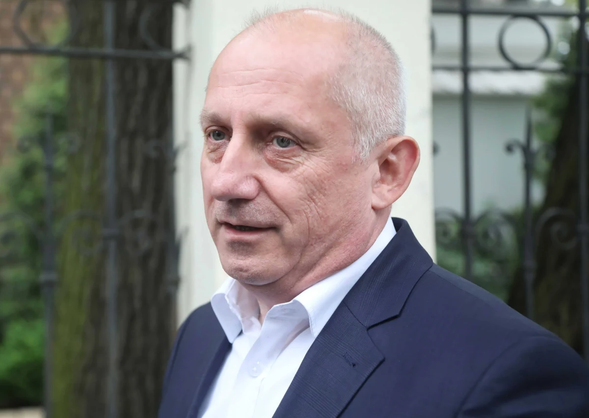 Donald Tusk chce i może pomóc Platformie Obywatelskiej, nie hamletyzuje; dajcie mu szansę - apelował w czwartek polityk PO i poseł klubu KO Sławomir Neumann. W jego ocenie b. premier i szef Europejskiej Partii Ludowej jest obecnie najwybitniejszym polskim politykiem opozycji.