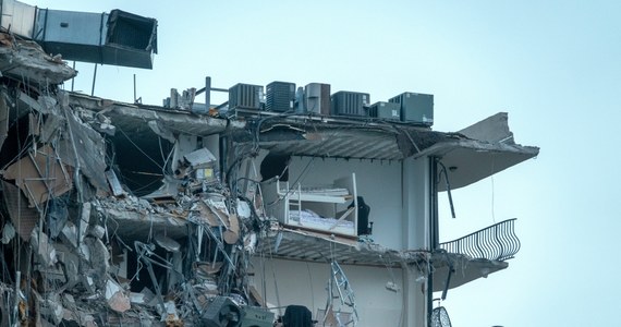 ​Ponad 80 jednostek straży pożarnej uczestniczy w akcji ratunkowej po częściowym zawaleniu się 12-piętrowego budynku mieszkalnego w aglomeracji Miami. Media informują o co najmniej jednej ofierze śmiertelnej i kilku rannych. W gruzowisku wciąż mogą znajdować się ludzie.