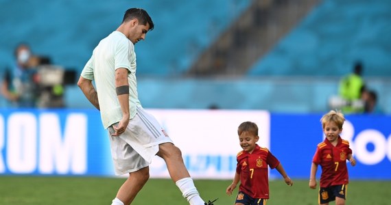 Hiszpański napastnik Alvaro Morata w wywiadzie dla radia CadenaCope zdradził, że po meczu z Polską na Euro 2020 zalała go fala hejtu. „Dostałem groźby, obrażano mnie i moją rodzinę. Ludzie pisali, że mają nadzieję, że moje dzieci zginą”. 