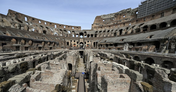 Ważna zmiana w rzymskim Koloseum. Po raz pierwszy można zwiedzać podziemne korytarze amfiteatru. Chodzili nimi gladiatorzy i niewolnicy. To właśnie tamtędy wbiegały na arenę dzikie zwierzęta. 