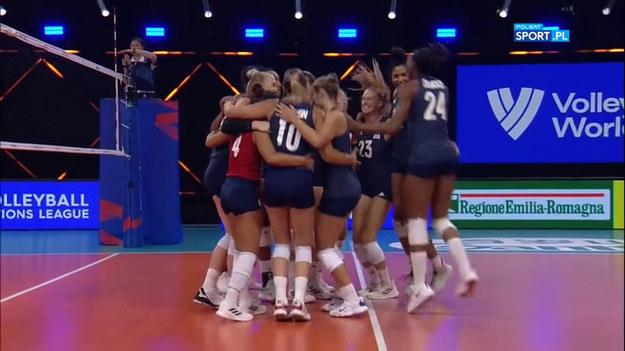 Reprezentacja Stanów Zjednoczonych triumfatorem Ligi Narodów! Siatkarki z USA ukończyły rywalizację z zaledwie jedną porażką na koncie. W finale po niezwykle zaciętej walce pokonały 3:1 zawodniczki z Brazylii.