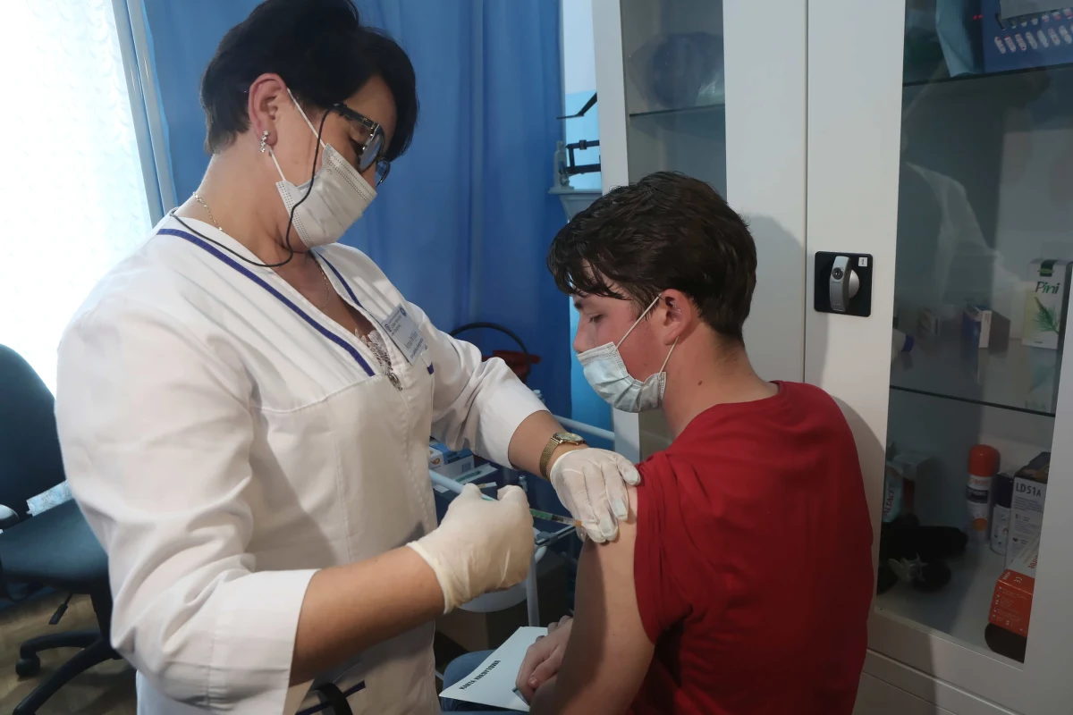 W Polsce w ciągu ostatniej doby odnotowano 71 nowych zakażenia koronawirusem. Zmarło 5 pacjentów z Covid-19.