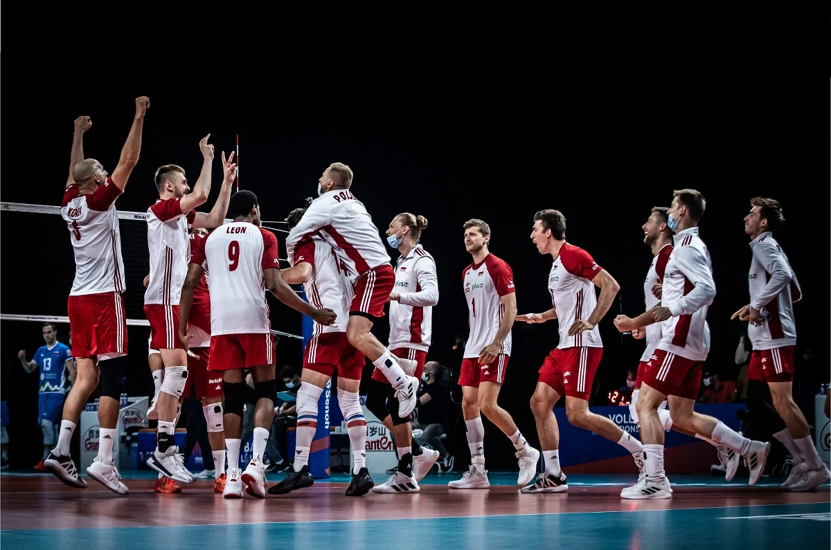 Polscy siatkarze srebrnymi medalistami Ligi Narodów. W finale w Rimini przegrali z Brazylijczykami 1:3 (25:21, 23:25, 16:25, 14:25).