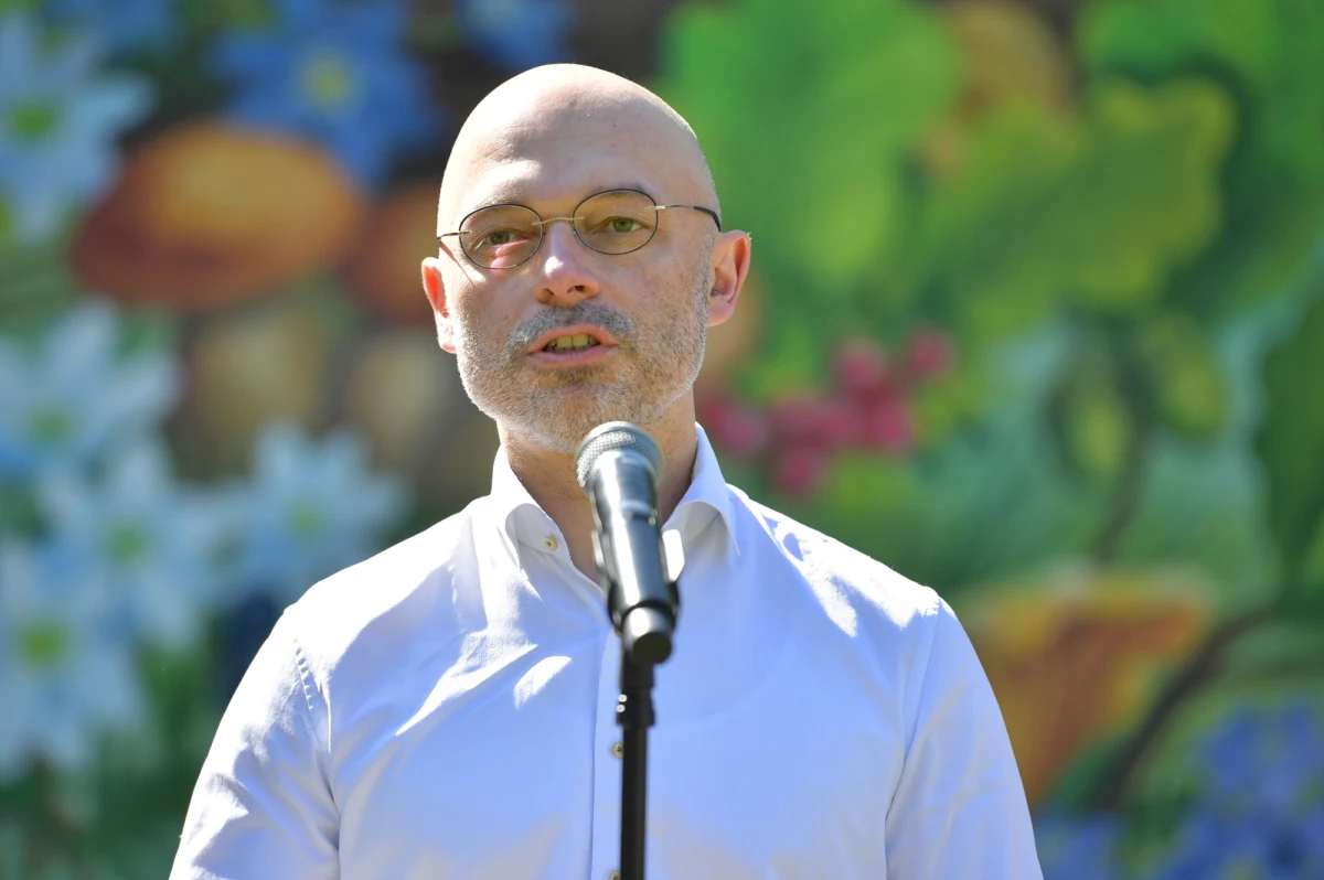 Rozmowy z Czechami ws. Turowa weszły w trudny etap technicznych rozstrzygnięć wielu kwestii, ze względu na przypadające na początek przyszłego tygodnia w Czechach święto, do rozmów wrócimy w kolejny czwartek - poinformował minister klimatu i środowiska Michał Kurtyka. Spór o kopalnie trwa już od lutego. 