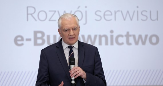 Lider Porozumienia, wicepremier Jarosław Gowin jest przeciwnikiem organizacji na jesieni lub wiosną przyszłego roku przedterminowych wyborów. Ostrzegł jednak, że jeżeli ktoś będzie chciał "wypchnąć" Porozumienie z rządu, wówczas alternatywą będą m.in. wcześniejsze wybory.