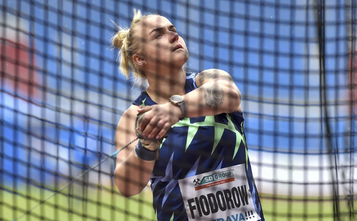 Młociarka Joanna Fiodorow zdobyła niedawno brązowy medal mistrzostw Polski, ale to na Igrzyskach Olimpijskich w Tokio chce pokazać swoją najwyższą formę. W krótkiej rozmowie z Patrykiem Serwańskim opowiedziała o swoim nastawieniu przed wyjazdem do Tokio i problemie, z którym aktualnie się boryka. Fiodorow dotychczas dwukrotnie wystąpiła na igrzyskach. W Londynie zajęła 7. miejsce a w Rio de Janeiro 9.